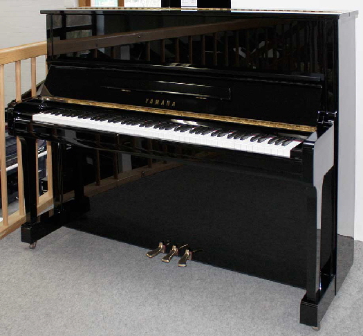Klavier-Yamaha-U100-schwarz-5348649-1-a
