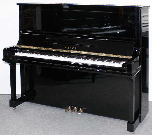 Klavier-Yamaha-U30A-schwarz-5218649-1-a