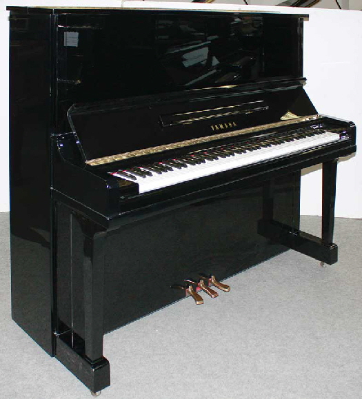 Klavier-Yamaha-U30BL-schwarz-4438186-1-a